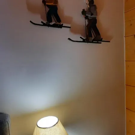 Style Chalet, Proche Remontees Avec Garage דירה *